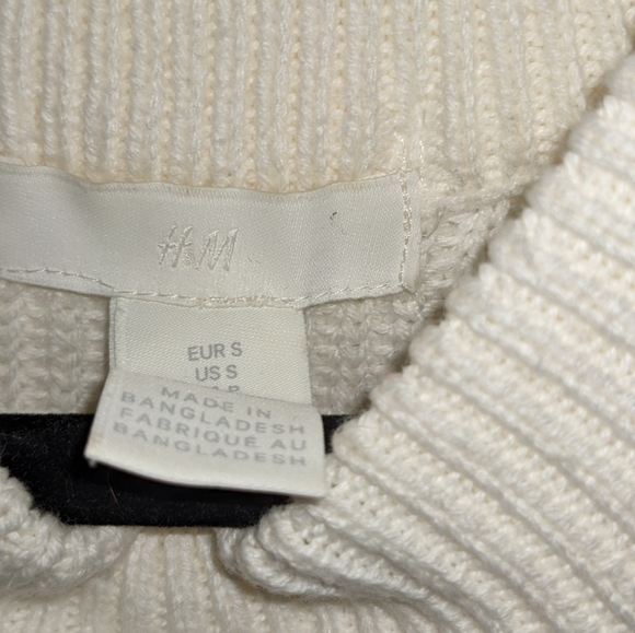H&M cream color sweaterdress - Picture 2 of 2